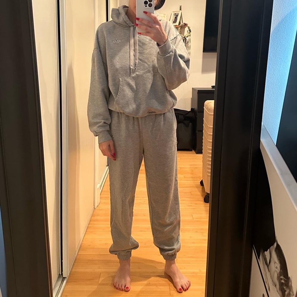 Grey ALO sweatsuit